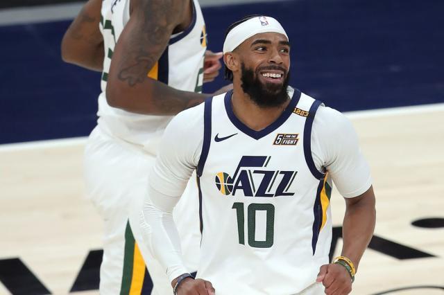 1627785576626084449.jpg merlin_2864629.0.jpg